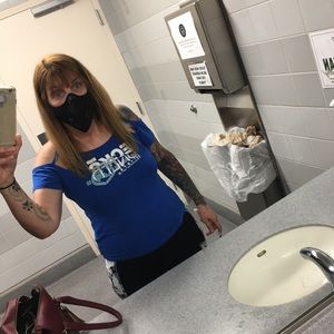 Meet your Posher, Loura